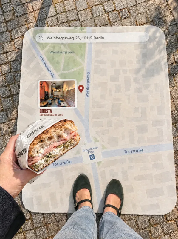 Map of Weinbergsweg 26 near Rosenthaler Platz, with a Crosta schiacciata in hand